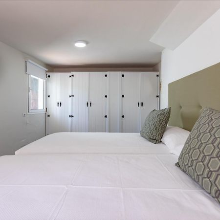 Villa Corralejo Bay Beachfront Corralejo By Holidays Home Bagian luar foto