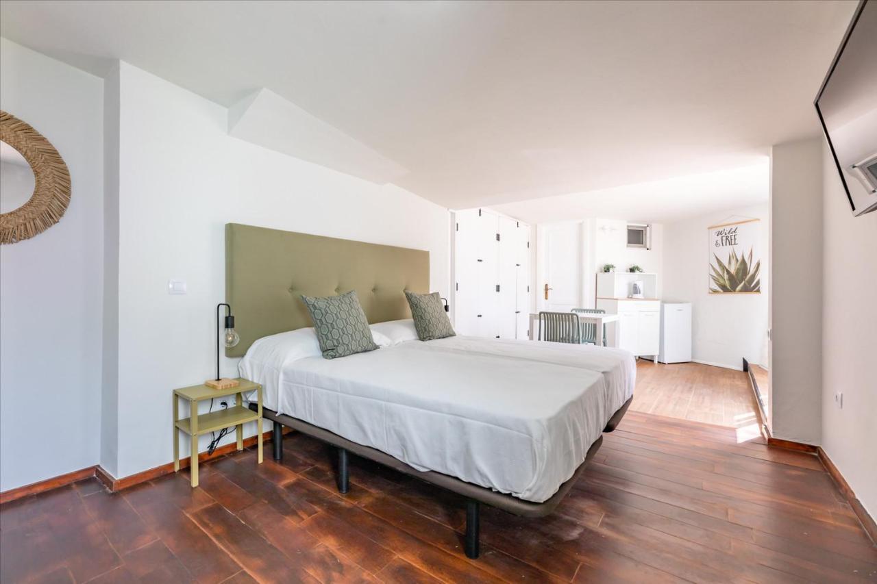Villa Corralejo Bay Beachfront Corralejo By Holidays Home Bagian luar foto