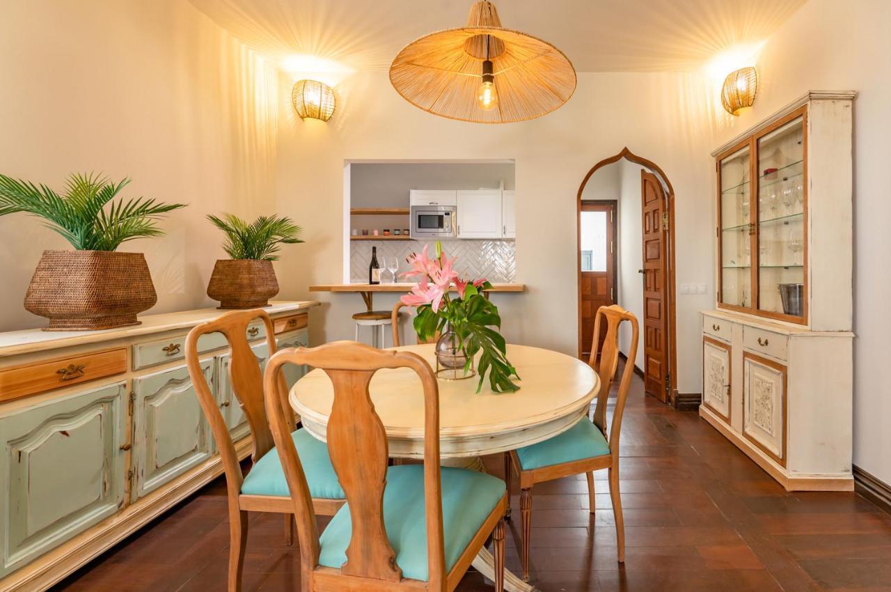 Villa Corralejo Bay Beachfront Corralejo By Holidays Home Bagian luar foto